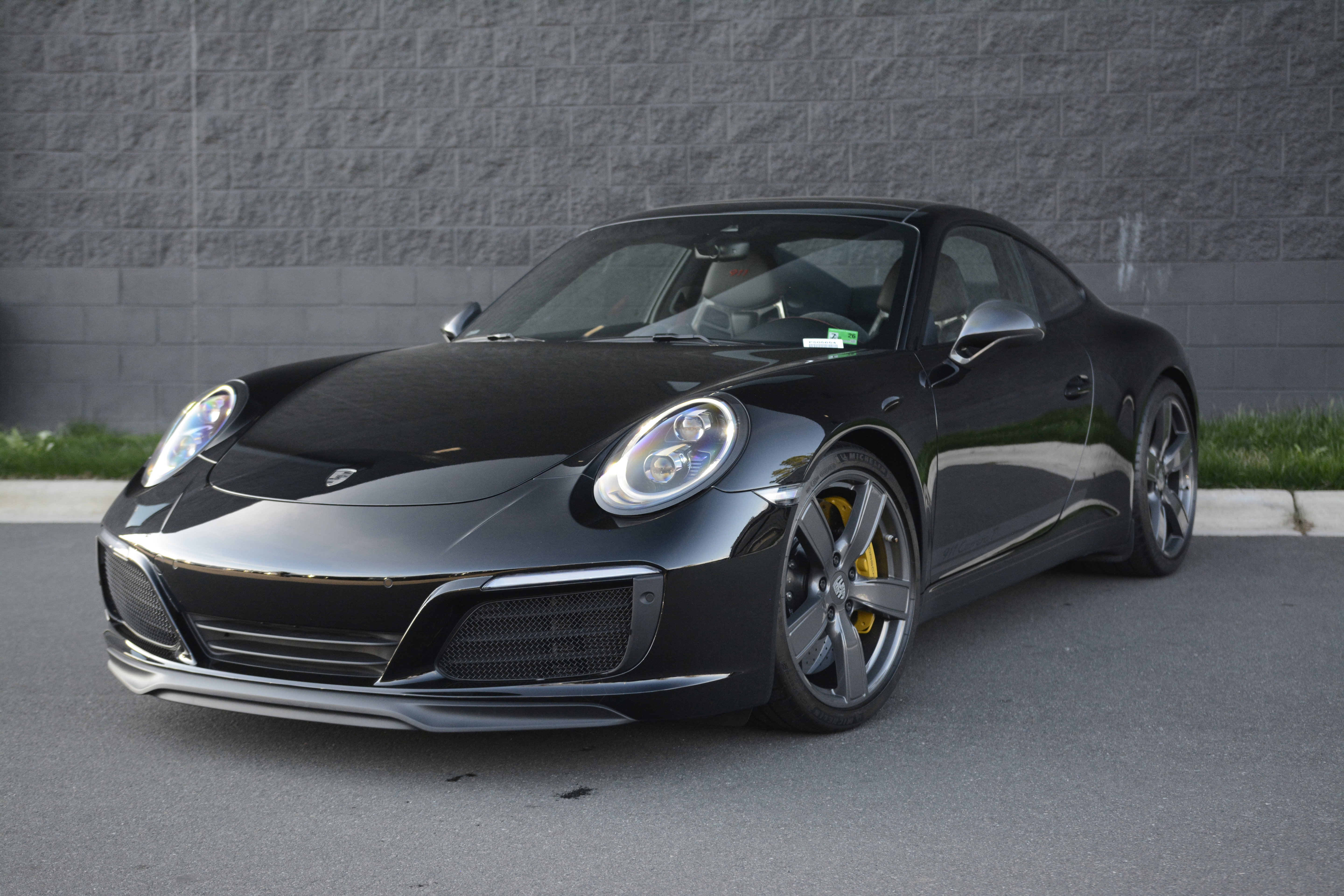 Certified 2018 Porsche 911 Carrera image 1