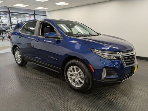 Used 2022 Chevrolet Equinox LT image 3