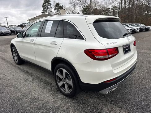 Used 2018 Mercedes-Benz GLC 300 w/ Premium Package image 5