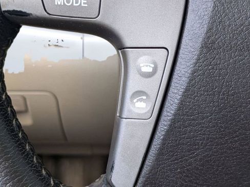 Used 2010 Toyota Highlander Limited AWD/4WD image 32