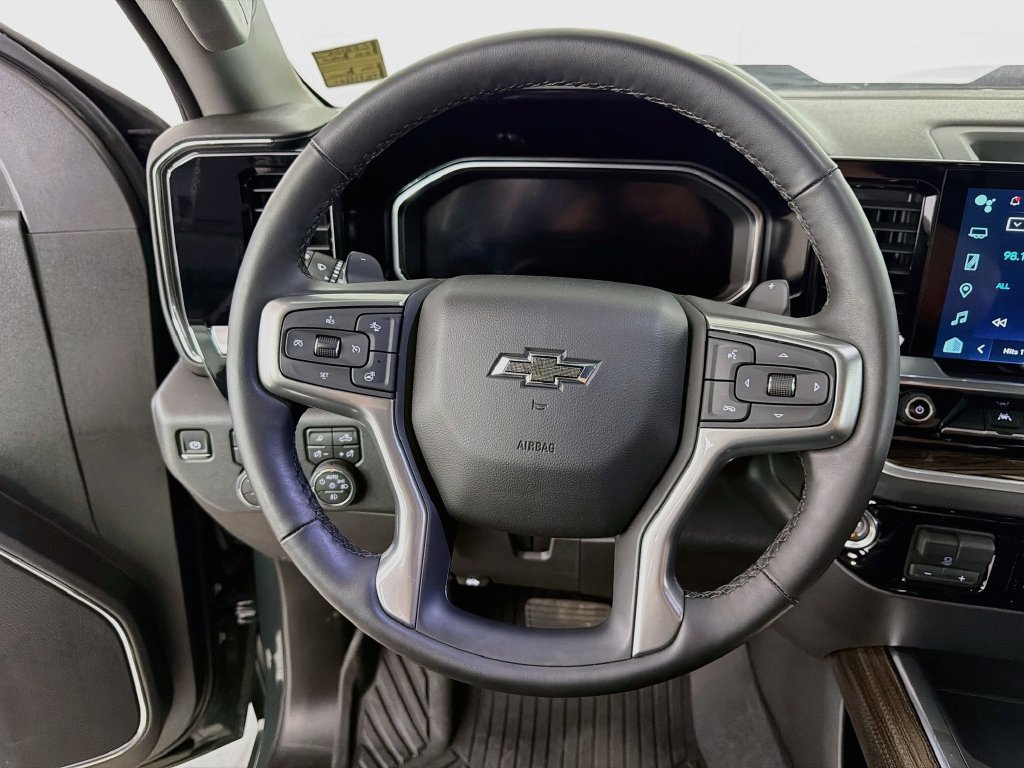 Used 2026 Chevrolet Silverado 1500 LT Trail Boss w/ LT Trail Boss Premium Package AWD/4WD image 13