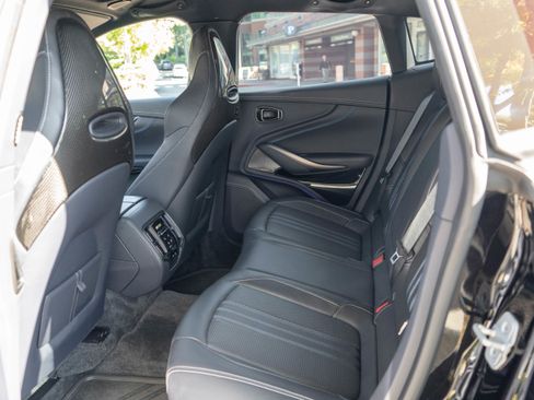 Used 2025 Aston Martin DBX 707 image 31