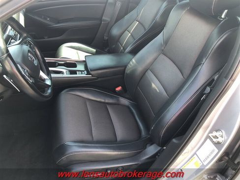 Used 2018 Honda Accord Sport image 12