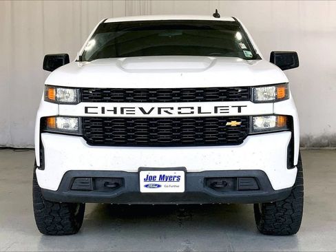 Used 2019 Chevrolet Silverado 1500 Custom w/ Infotainment Package RWD image 3