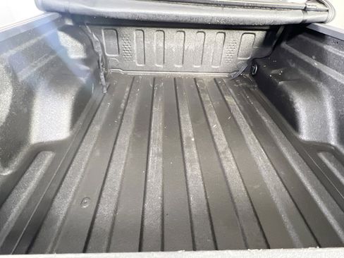 Used 2022 Jeep Gladiator Willys image 25