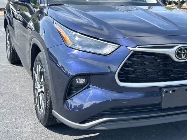 Used 2023 Toyota Highlander XLE FWD image 10