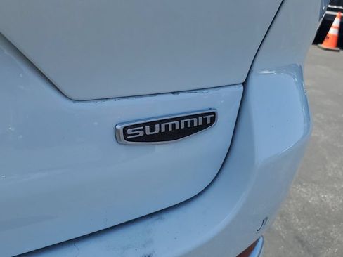 Used 2022 Jeep Grand Cherokee Summit AWD/4WD image 10