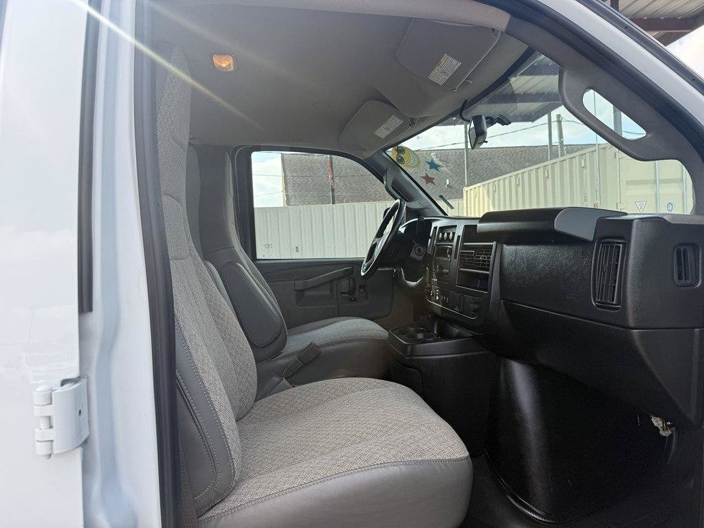 Used 2023 Chevrolet Express 2500 w/ Driver Convenience Package RWD image 6