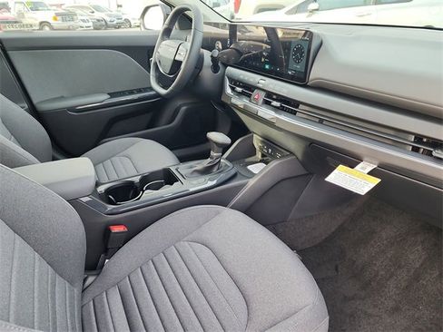 New 2025 Kia K4 EX image 15