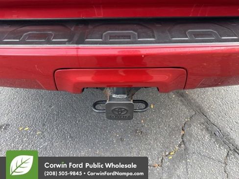 Used 2016 Toyota 4Runner SR5 Premium image 12