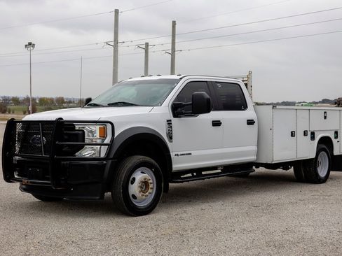 Used 2021 Ford F550 4x4 Crew Cab Super Duty image 3