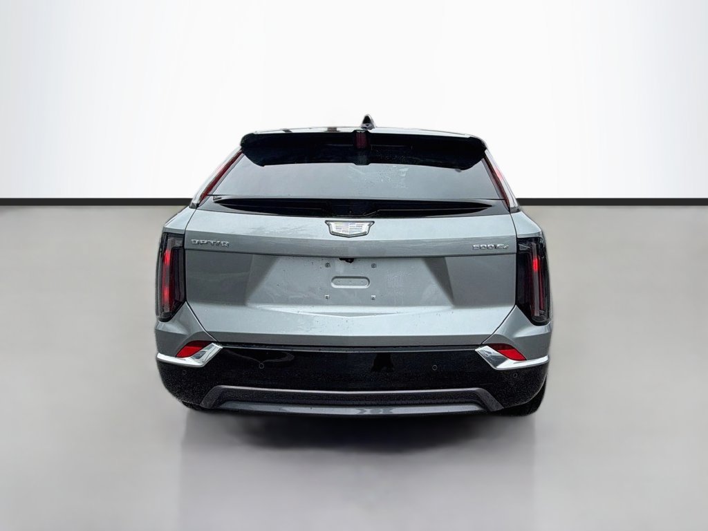 Certified 2025 Cadillac Optiq Luxury 2 AWD/4WD image 6