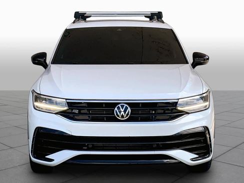 Used 2023 Volkswagen Tiguan SE R-Line FWD image 4