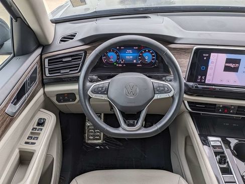 Used 2025 Volkswagen Atlas SEL Premium R-Line AWD/4WD image 17