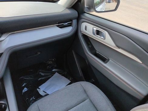 New 2026 Ford Explorer Active image 17