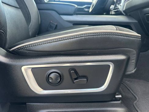Used 2025 RAM 1500 Laramie AWD/4WD image 22