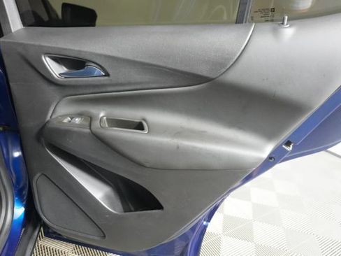 Used 2022 Chevrolet Equinox LT FWD image 34