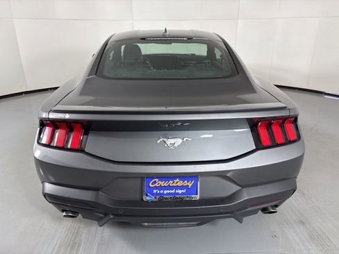 Used 2024 Ford Mustang Premium image 8