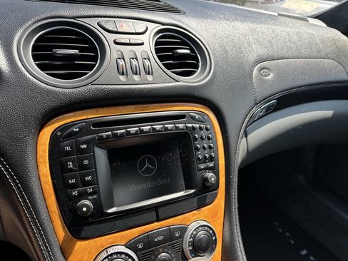 Used 2004 Mercedes-Benz SL 55 AMG image 14