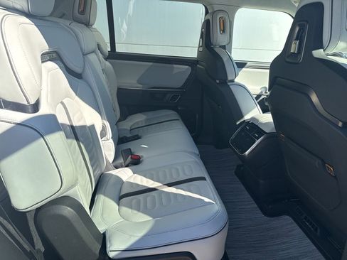 Used 2024 Rivian R1S Adventure image 29