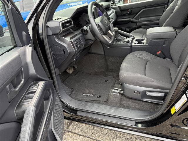 Certified 2025 Toyota 4Runner SR5 AWD/4WD image 11