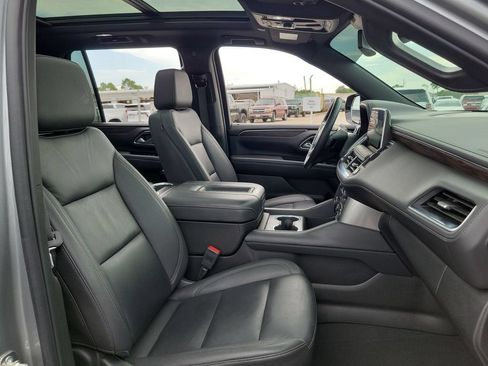 Used 2023 Chevrolet Tahoe LT w/ Luxury Package RWD image 29
