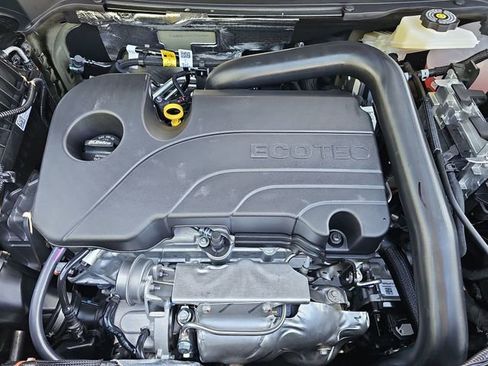 New 2026 Chevrolet Equinox LT w/ Convenience Package II AWD/4WD image 30