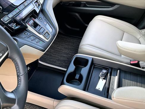 Used 2023 Honda Odyssey EX-L image 16