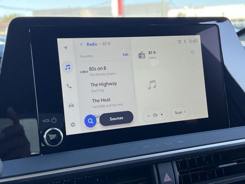 New 2026 Toyota Prius LE image 13