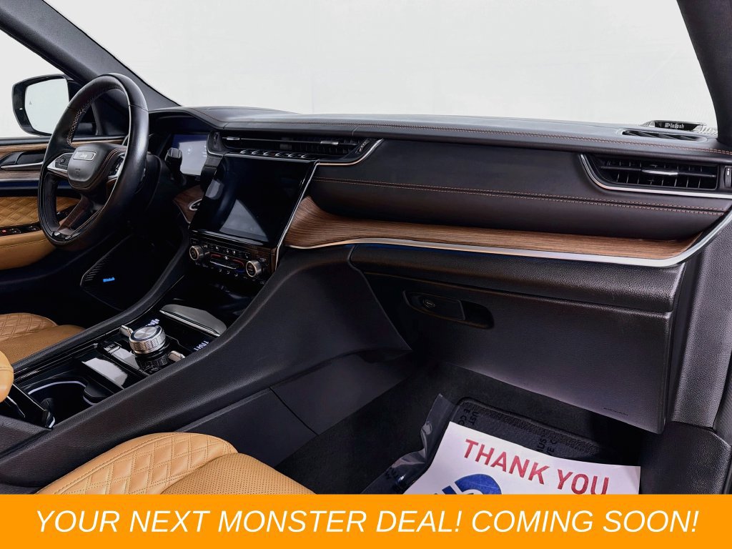 Used 2022 Jeep Grand Cherokee L Summit w/ Luxury Tech Group V AWD/4WD image 30