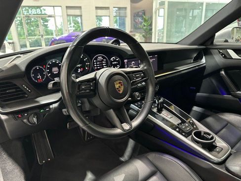 Used 2021 Porsche 911 Carrera S RWD image 3