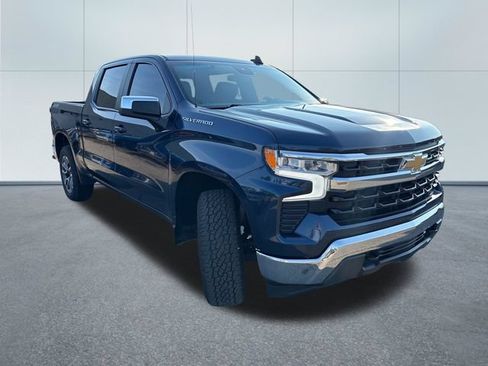 Used 2023 Chevrolet Silverado 1500 LT AWD/4WD image 5
