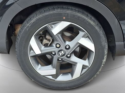 Certified 2023 Hyundai Venue SEL image 8