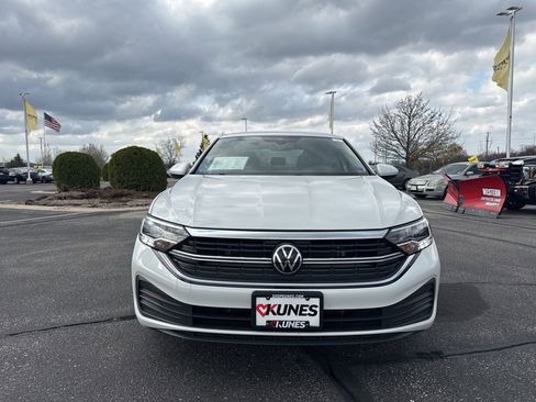 Used 2024 Volkswagen Jetta S image 2