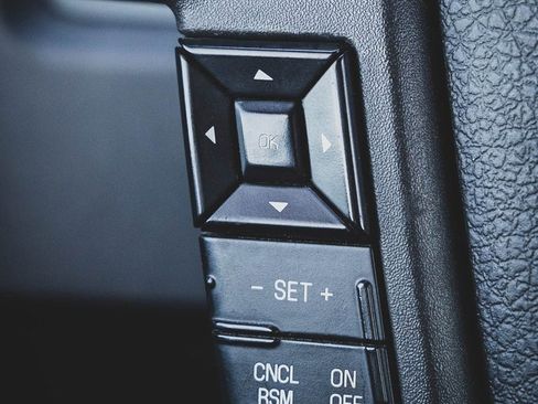 Used 2012 Ford F150 XLT w/ XLT Chrome Pkg image 7