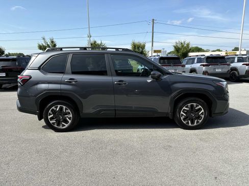 Used 2026 Subaru Forester Premium AWD/4WD image 3