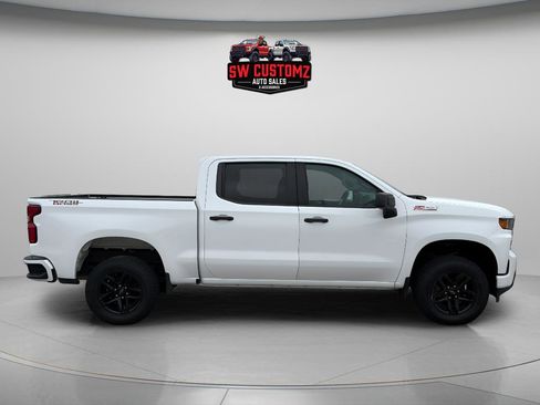 Used 2021 Chevrolet Silverado 1500 Custom Trail Boss AWD/4WD image 8
