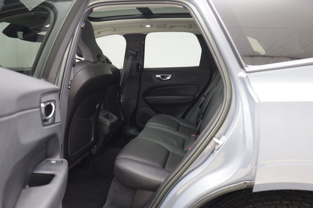 Used 2023 Volvo XC60 B5 Plus w/ Protection Package Premier AWD/4WD image 14