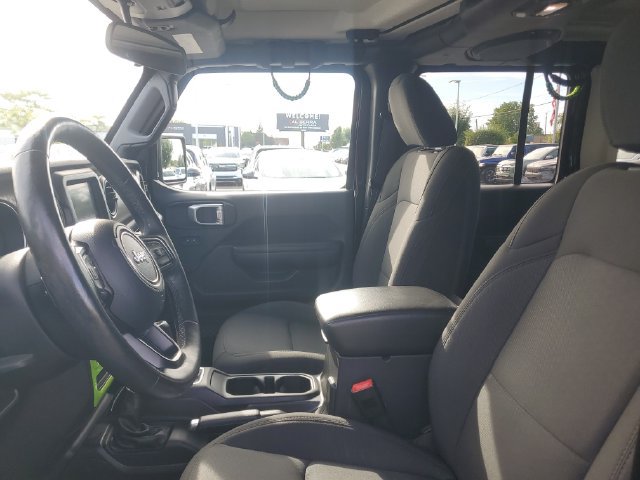 Used 2018 Jeep Wrangler Unlimited Sport S AWD/4WD image 16