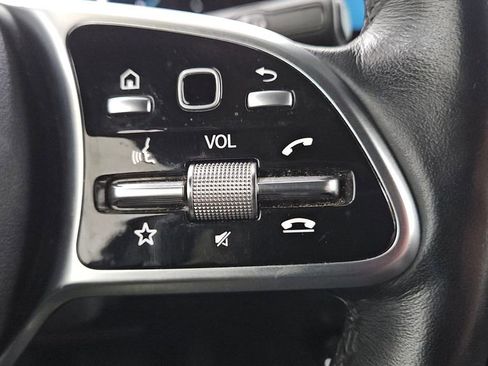 Used 2023 Mercedes-Benz GLB 250 GLB 250 w/ Premium Package image 32