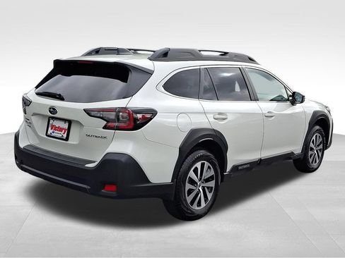 Used 2025 Subaru Outback Premium AWD/4WD image 6