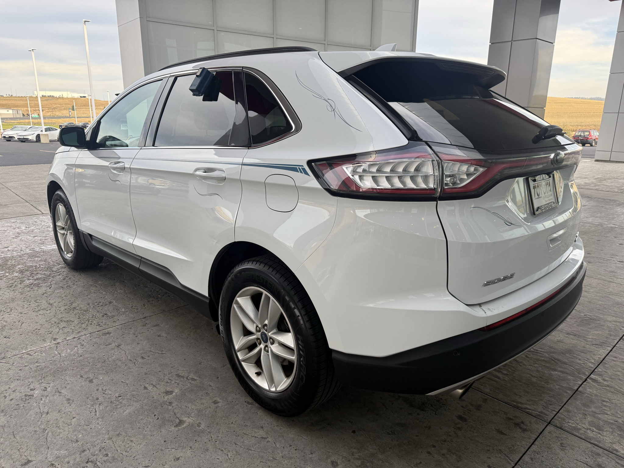 Used 2016 Ford Edge SEL w/ Equipment Group 201A AWD/4WD image 7