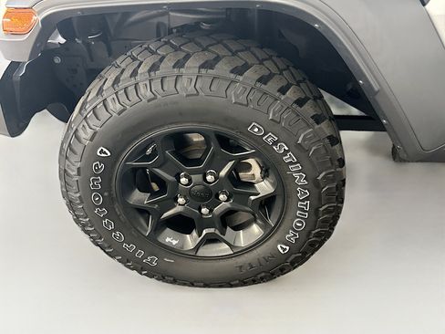 Used 2023 Jeep Wrangler Unlimited w/ Cold Weather Group AWD/4WD image 11
