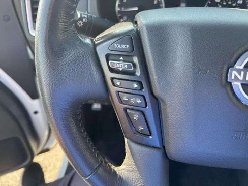 Used 2023 Nissan Frontier SV w/ SV Convenience Package image 24