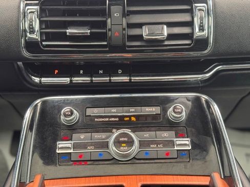 Used 2019 Lincoln Navigator L Reserve image 18