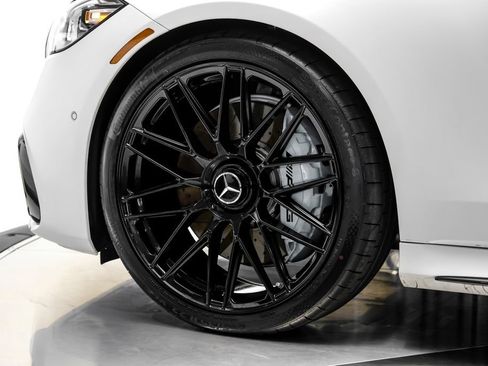Used 2024 Mercedes-Benz S 63 AMG S w/ Carbon Fiber Exterior Package image 70