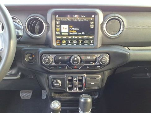 Used 2023 Jeep Wrangler Unlimited Sahara image 10