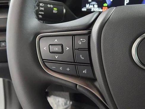 Certified 2025 Lexus UX 300h FWD w/ Accessory Package (Z1) image 30