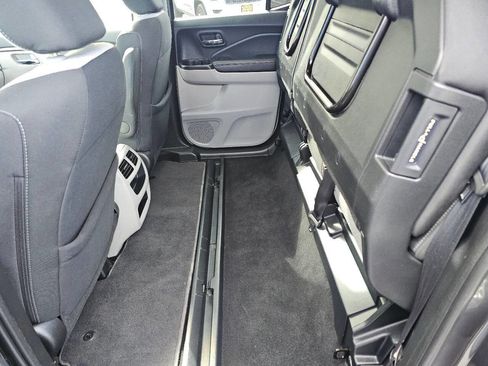 Used 2017 Honda Ridgeline RTS image 37