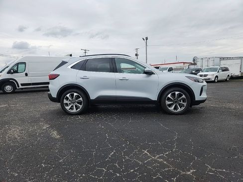 Used 2025 Ford Escape Platinum AWD/4WD image 5